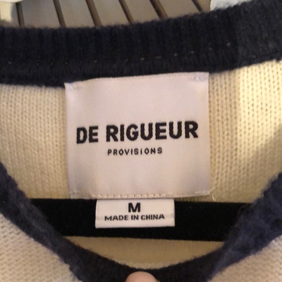 DeRigueur 3/4 sleeve sweater, size medium - Picture 2 of 5